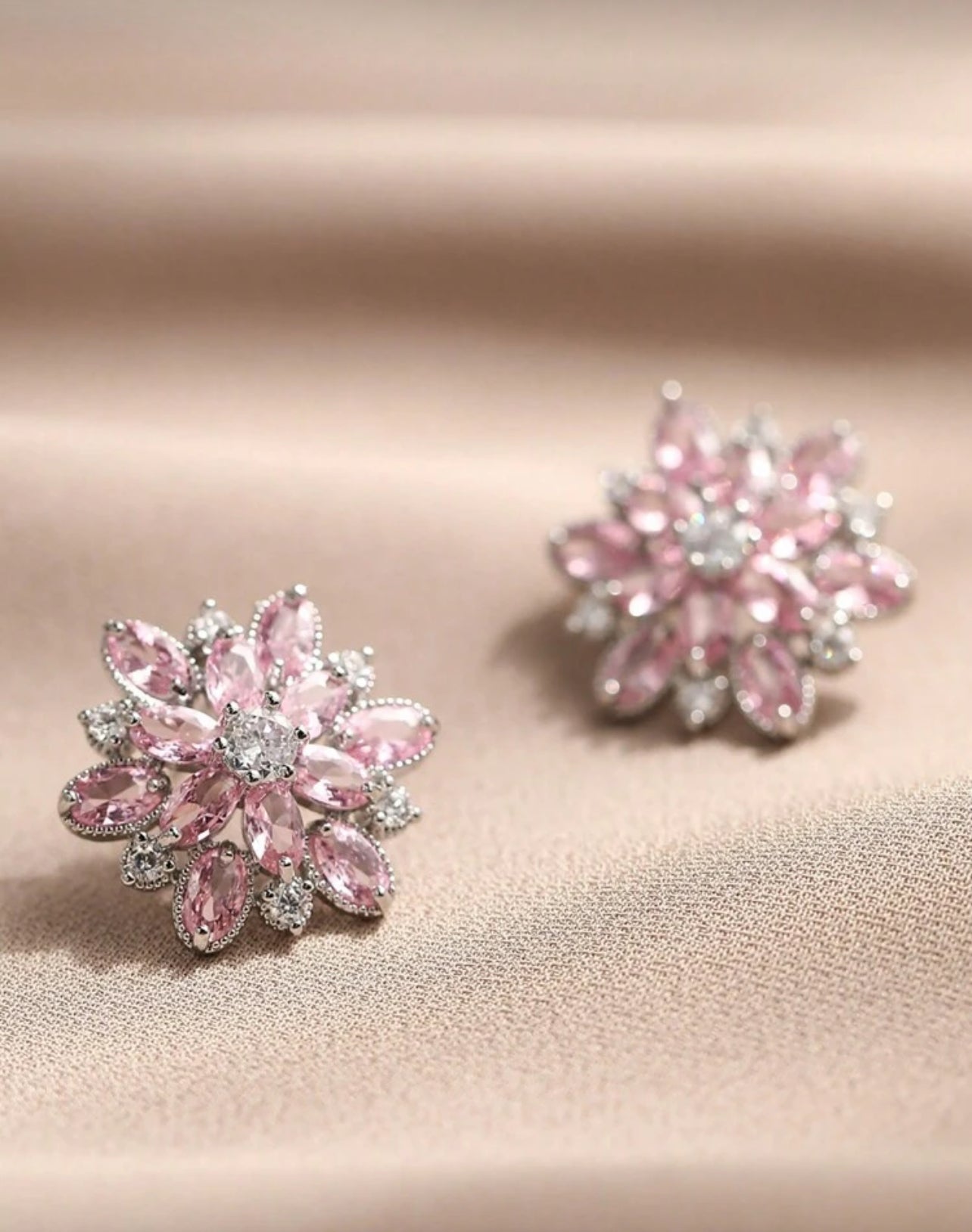 Stilla Studs