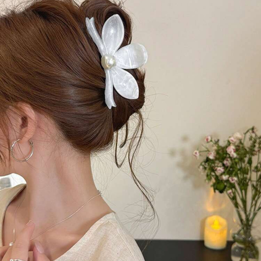 Pearl Claw White