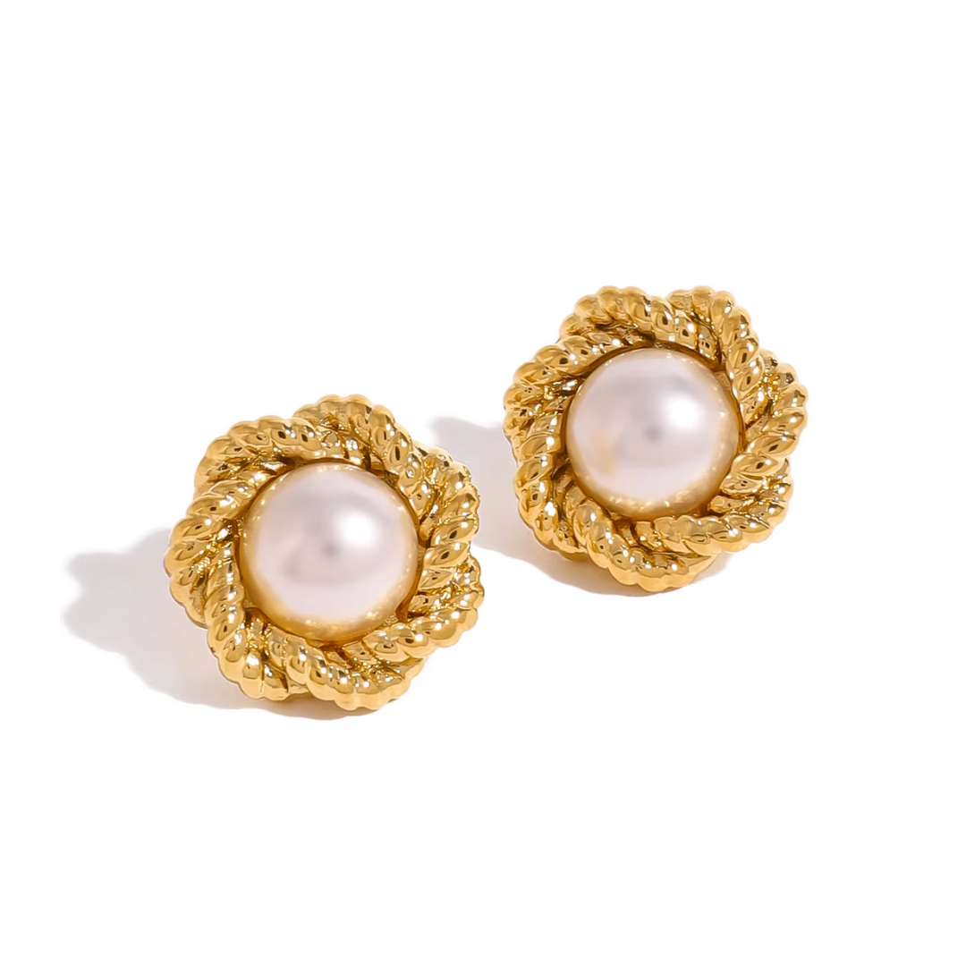 Nina Studs
