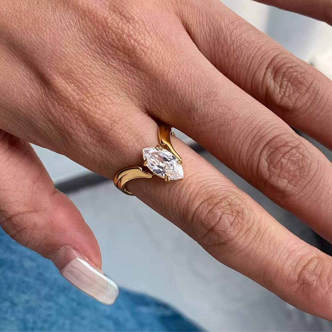 Midas Loop Ring