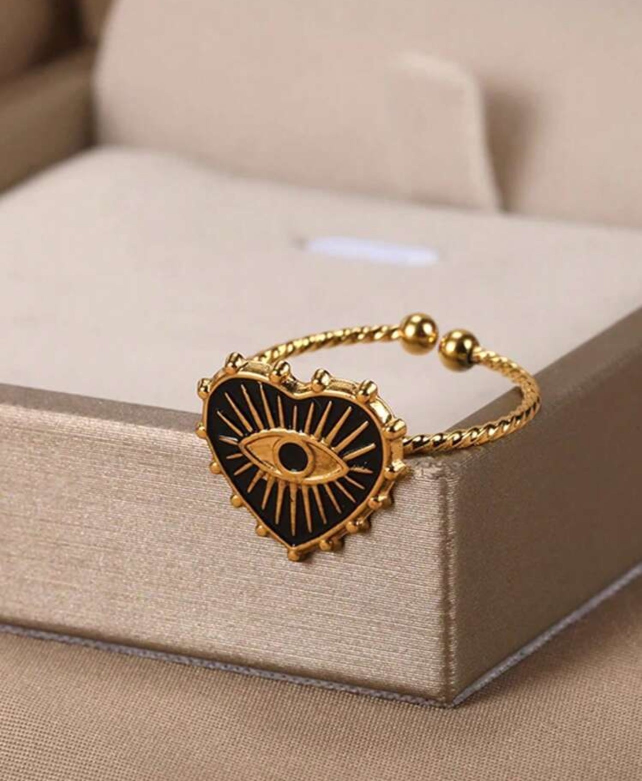 Black Heart Dalia Ring