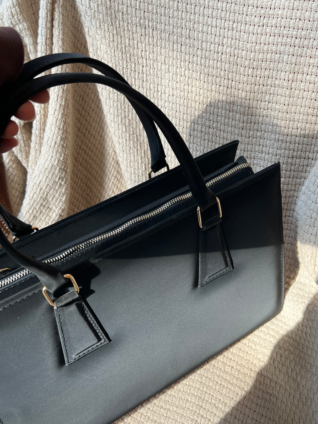 TOTE BAG - BLACK